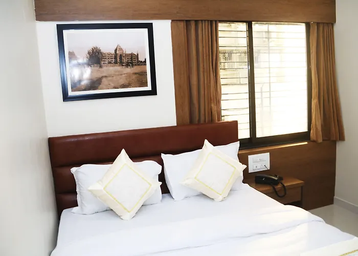 Hotel Crystal Luxury Inn- Bandra Mumbai